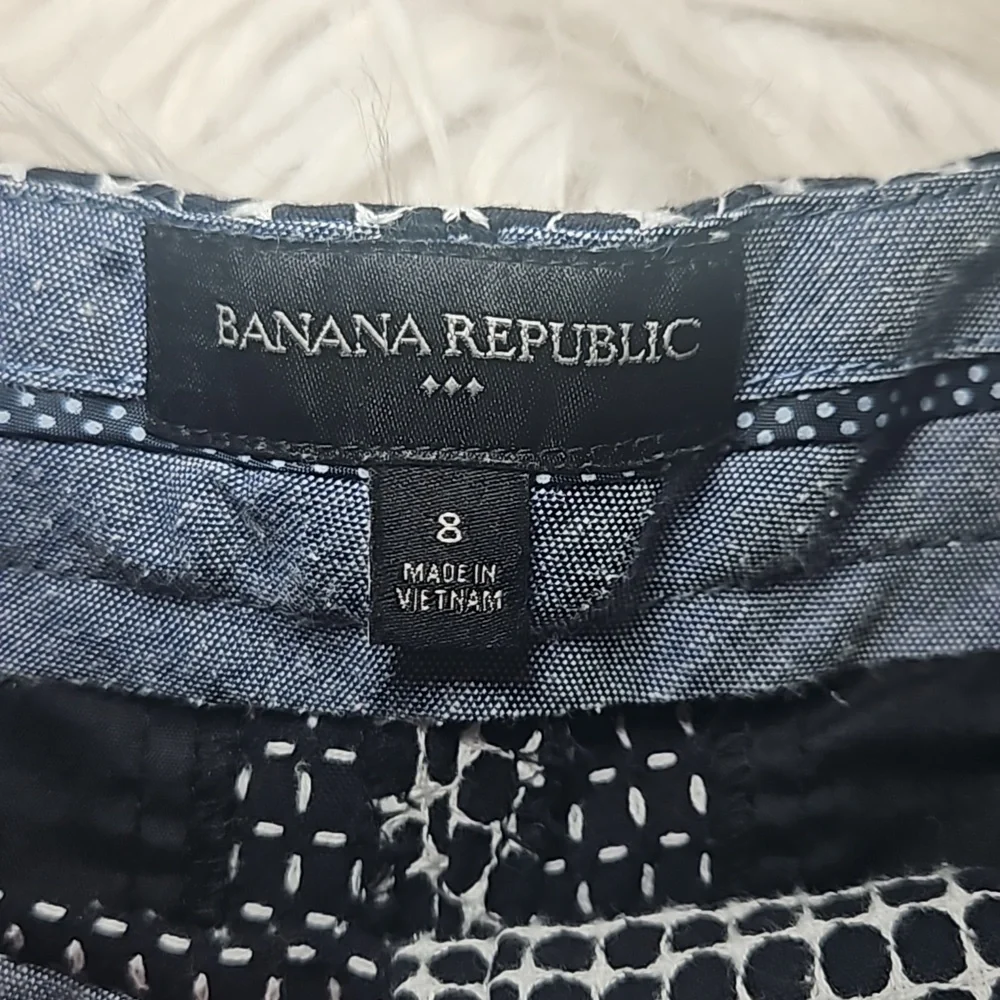 Banana Republic Black & White Twill Shorts – Size 8